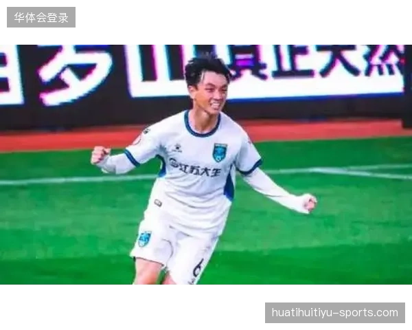 杨明洋中超第一百场：从“小将”到“超级球员”的传奇之路